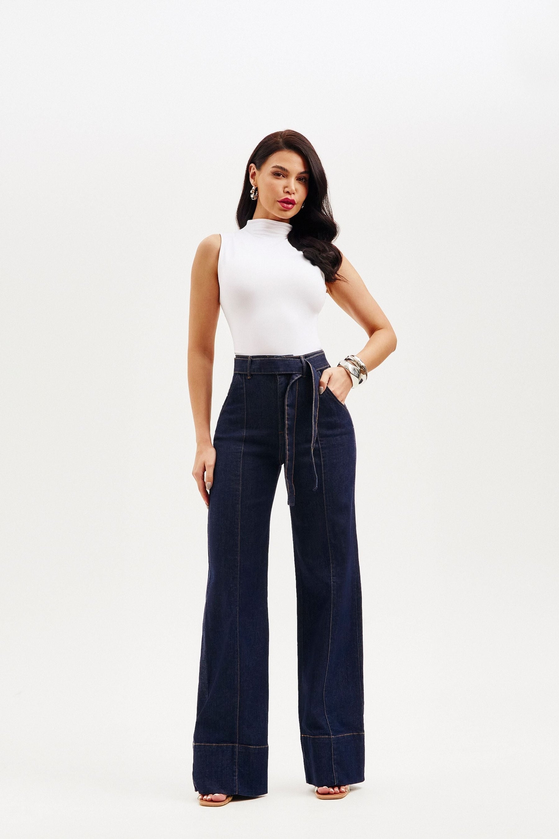 Calça Jeans de Rica Tecnológica Wide Leg Cós Super Alto